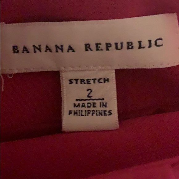 Banana Republic Beautiful Bright Pink Pencil Skirt with Front Pockets - Picture 4 of 5